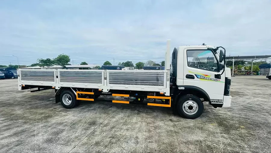 Thùng lửng thuận tiện khi vận chuyển và bốc dỡ hàng từ nhiều phía