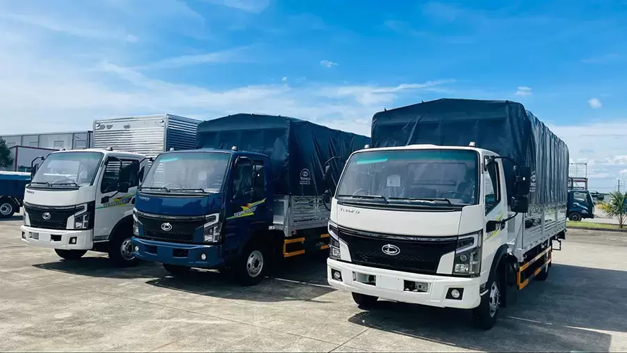 Bộ ba xe tải thùng dài 6m3 thế hệ mới - Chuyên gia chở hàng cồng kềnh