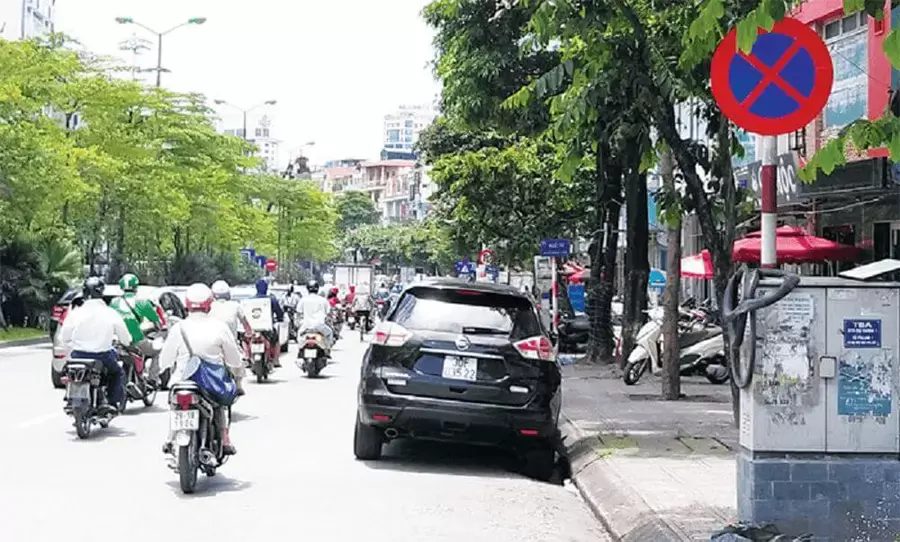 Biển cấm dừng đỗ có hiệu lực bao nhiêu mét