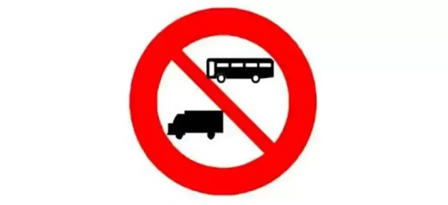 Biển P.107 – Cấm xe ô tô khách và xe ô tô tải
