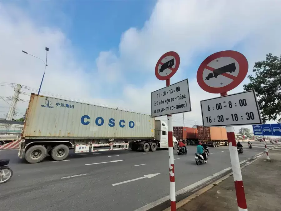 Phạt 4 đến 6 triệu đối với tài xế và 6 đến 16 triệu đối với cá hoặc tổ chức là chủ xe vi phạm