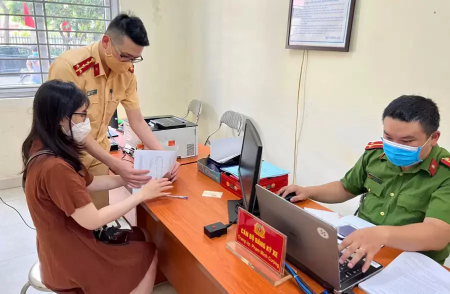 Thủ tục đăng ký và cấp biển xe Lào Cai thực hiện theo quy định hiện hành của Bộ Công an