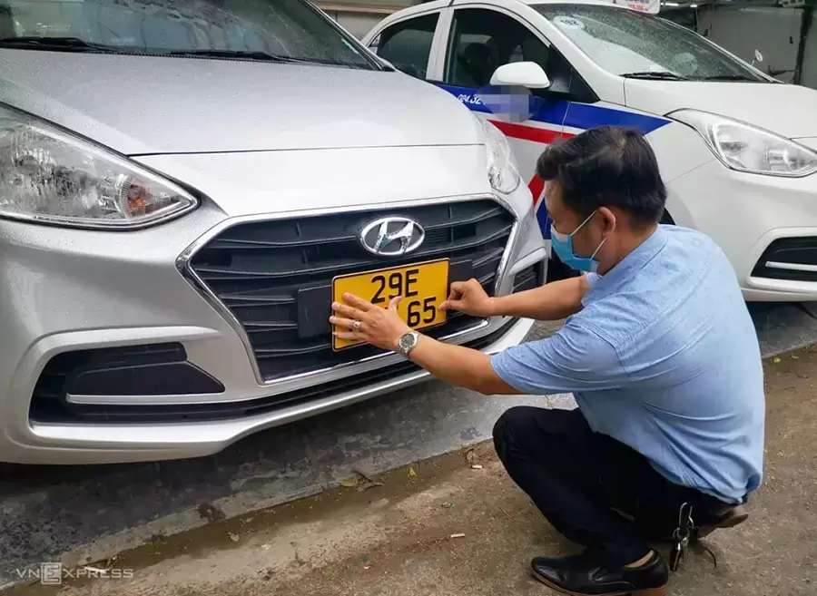 Đổi sang biển số xe vàng