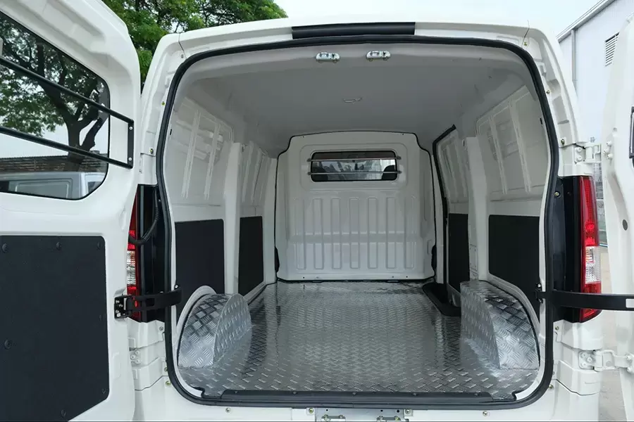 Không gian chở hàng rộng rãi, đa dụng