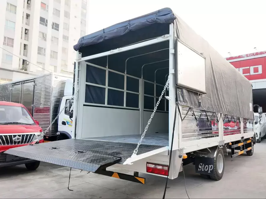 Bửng nâng xe tải là thiết bị nâng hạ hàng hóa được lắp ở phía sau thùng xe