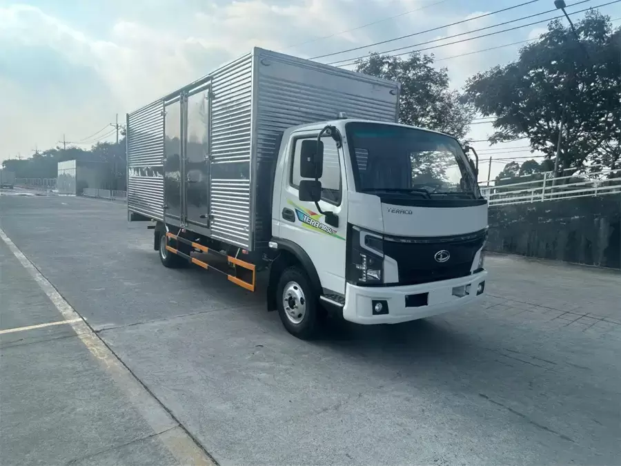 Giao hàng dài, hàng cồng kềnh với xe tải gần 2 tấn