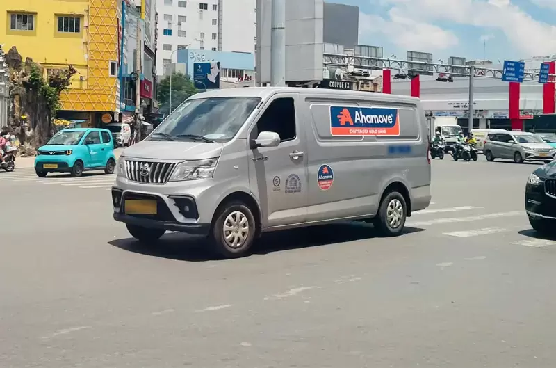 Có nên mua xe van 2 chỗ để giao hàng không