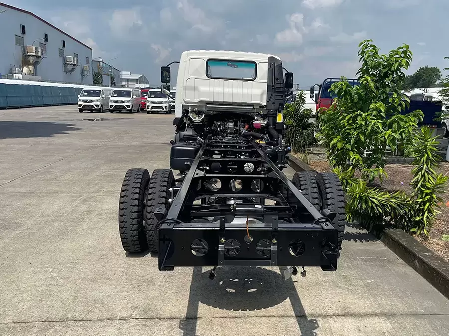 Khung gầm chắc chắn, đảm bảo an toàn