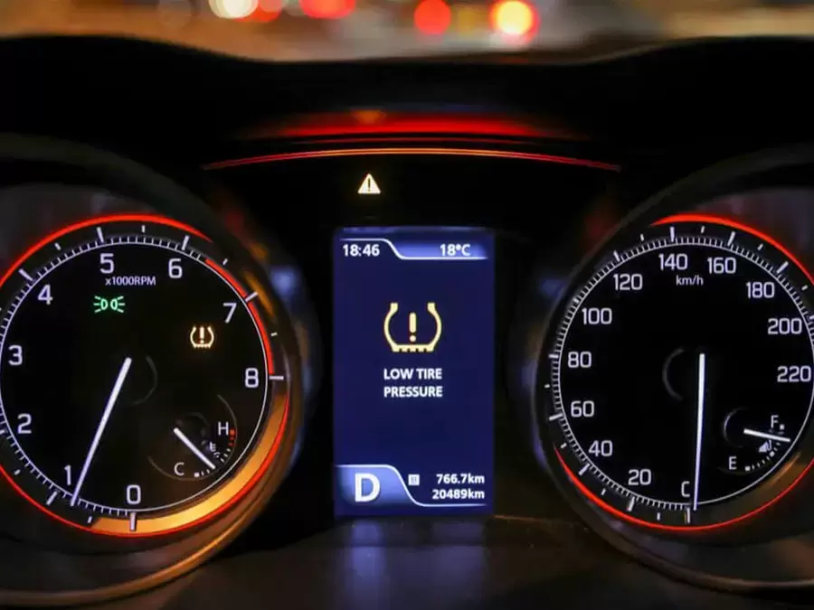 Đèn cảnh báo áp suất lốp bật sáng