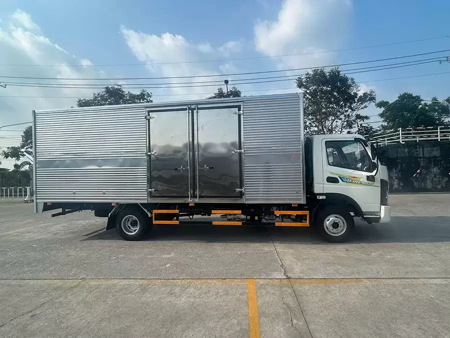 Xe tải 1.9 tấn thùng kín