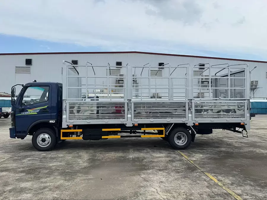 Thùng hàng dài lọt lòng 6.2m – Lợi thế trong vận tải hàng hóa