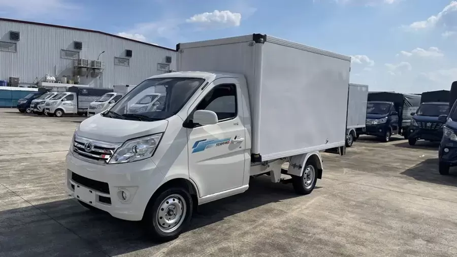 Giá xe tải Tera100S thùng kín thay đổi theo các phiên bản