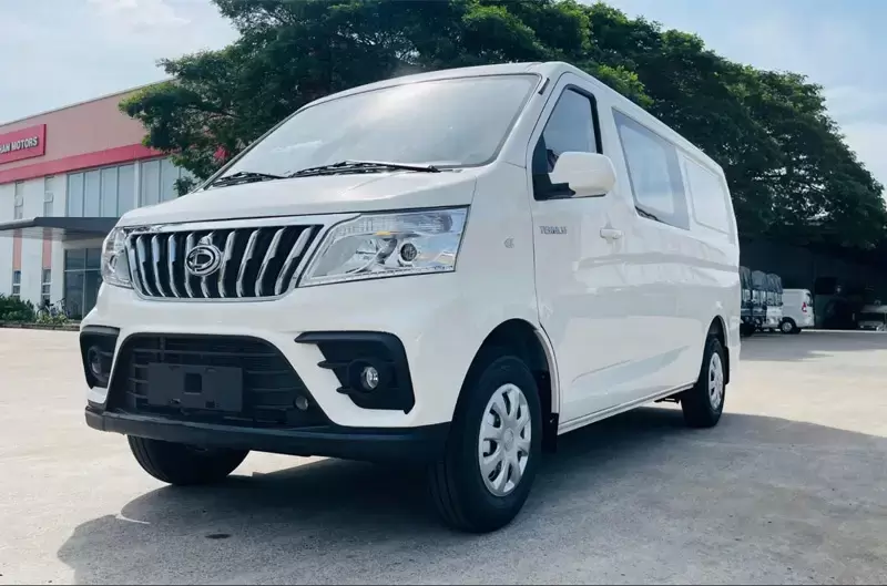 Giá xe tải van 5 chỗ thương hiệu Teraco: Tera-V6 và Tera-V8