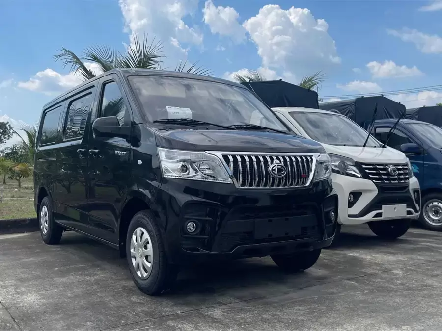 Tera-V8 – Mẫu xe van khoang lớn, tối ưu khai thác chở hàng