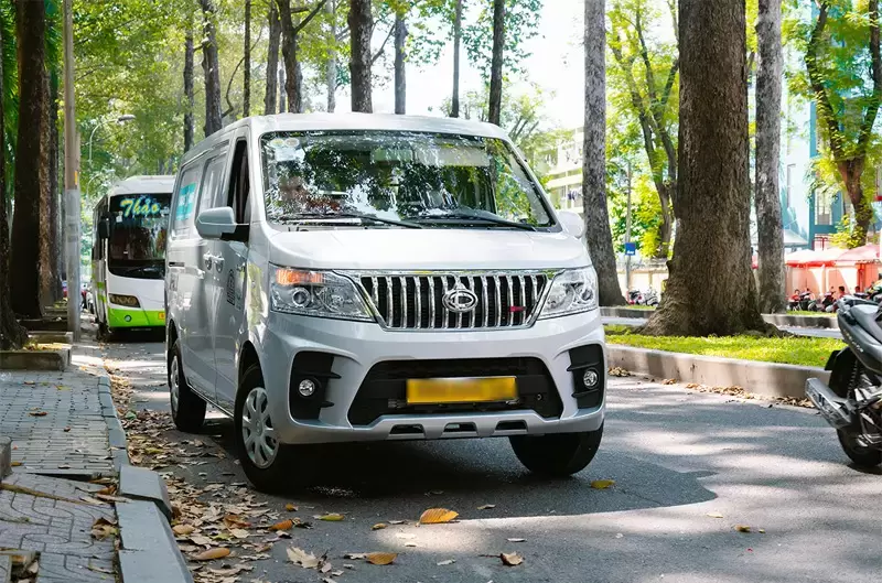 Giá xe Tera van mới nhất, nên chọn phiên bản nào phù hợp nhu cầu?