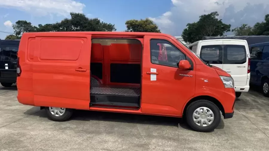 Tera-V8 2 chỗ có khoang hàng 5.8m3 lớn nhất phân khúc tải van 905kg