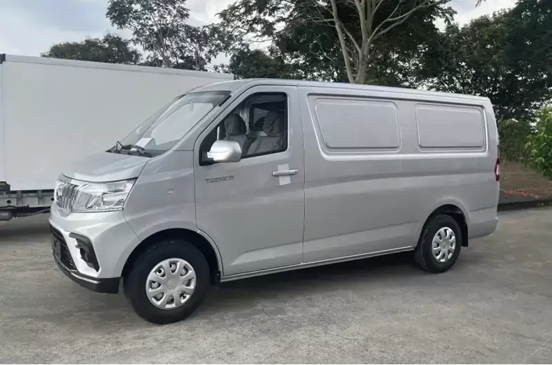 Giá xe van 2 chỗ mới nhất kèm bảng trả góp 2026