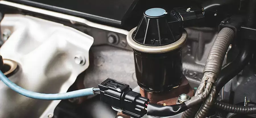 Van EGR rò rỉ khiến ô tô bị giật khi đạp ga