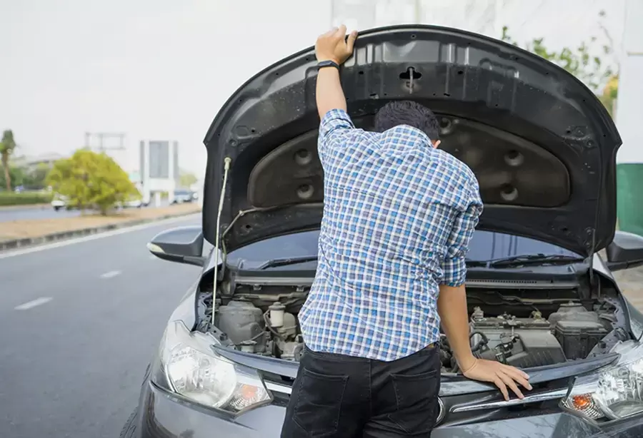 Xe chết máy giữa đường do tăng ga bị giật tiềm ẩn nguy cơ mất an toàn