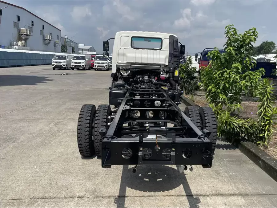 Khung sắt xi cứng cáp trên xe tải Tera345SL Plus