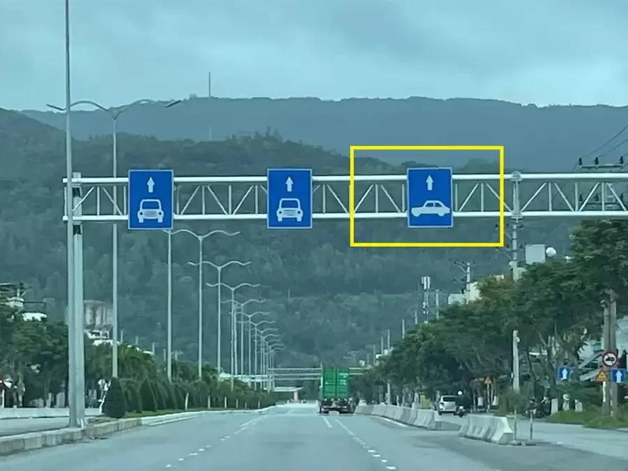 Quy định về làn đường dành cho ô tô