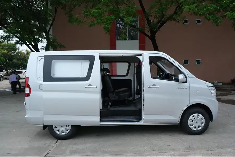 Xe van chở hàng 5 chỗ