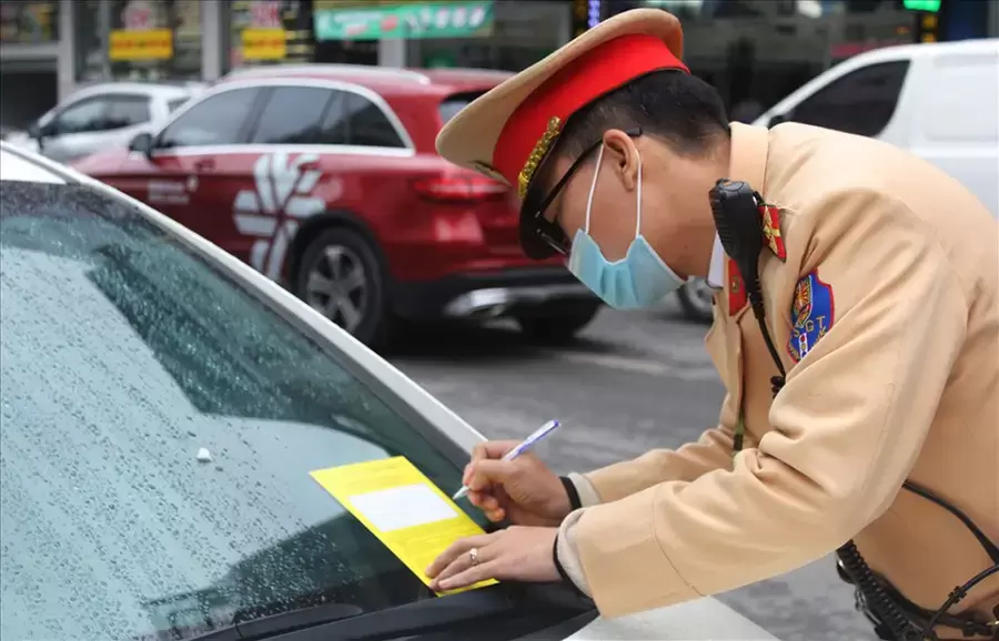 Mức phạt khi điều khiển ô tô phạm lỗi