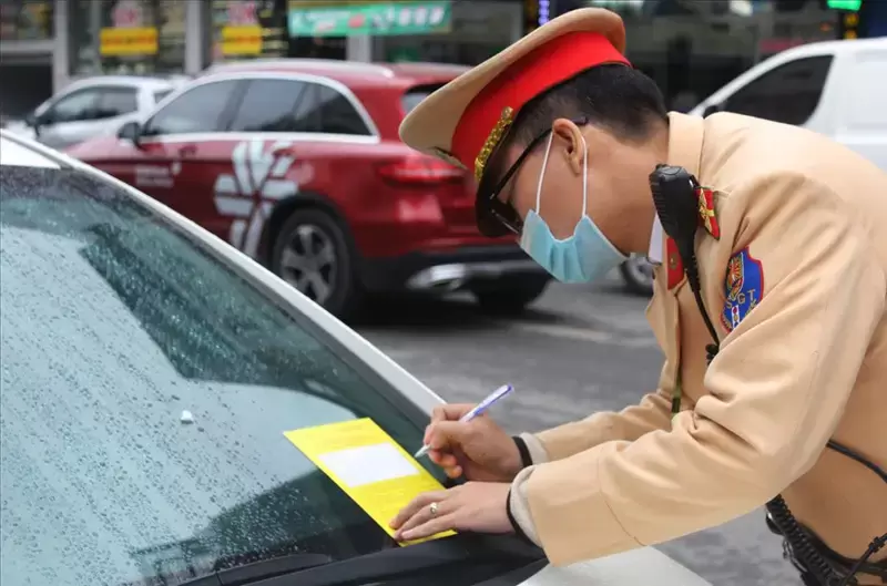 Cập nhật mức phạt giao thông 2025 cho ô tô và xe máy