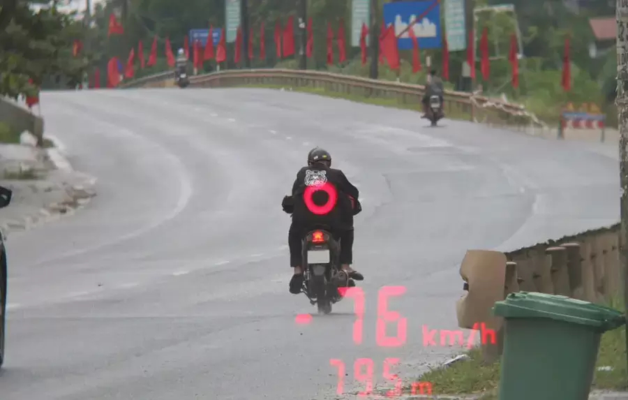 Các mức phạt chạy quá tốc độ với xe máy