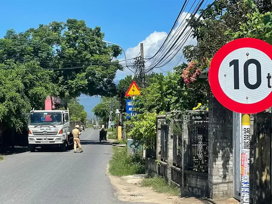 Tài xế lái xe quá tải 30-50% có thể bị phạt 3 đến 5 triệu đồng