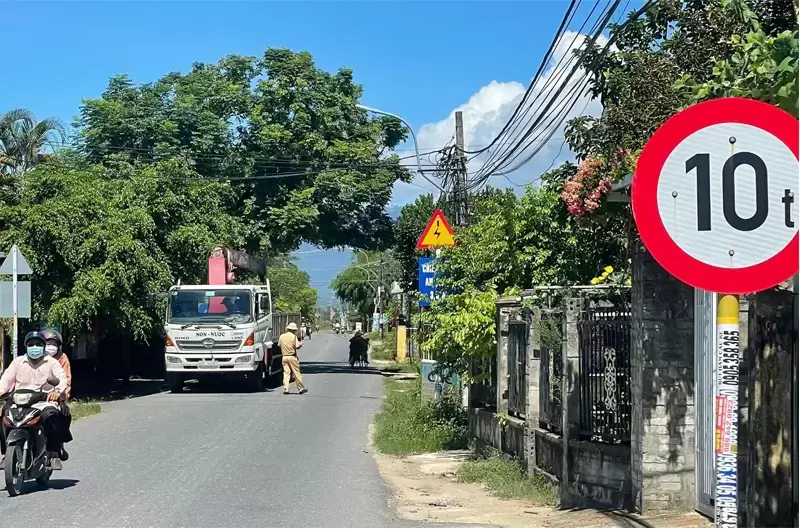 Mức phạt xe quá tải từ 30 đến 50 theo quy định mới nhất 2025