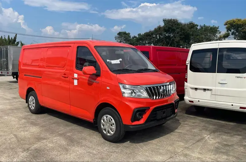 Nên mua xe tải van nào để đáp ứng nhu cầu vận chuyển?