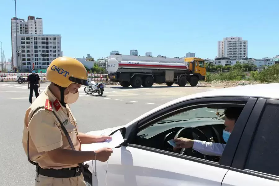 Những điều cần biết khi bị cảnh sát giao thông bắn tốc độ