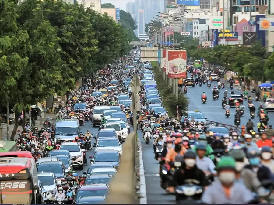 Những trường hợp phải nộp hoặc được miễn phí đường bộ