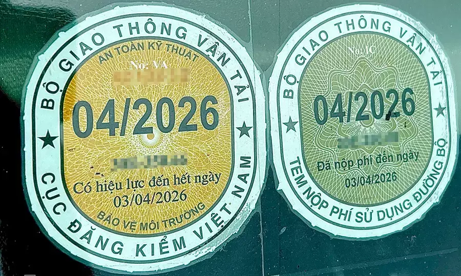 Sau khi hoàn tất các thủ tục chủ phương tiện sẽ nhận tem nộp phí sử dụng đường bộ