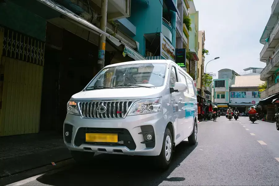 Xe tải van là giải pháp vận chuyển tối ưu cho các khu dân cư đông đ
