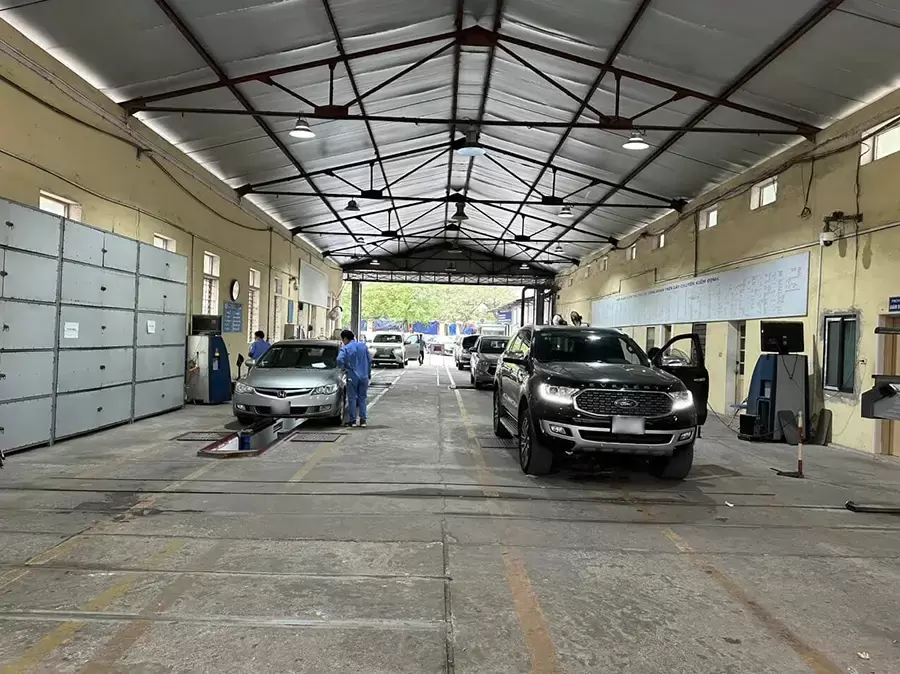 Kiểm tra tình trạng kỹ thuật xe trước khi đăng kiểm