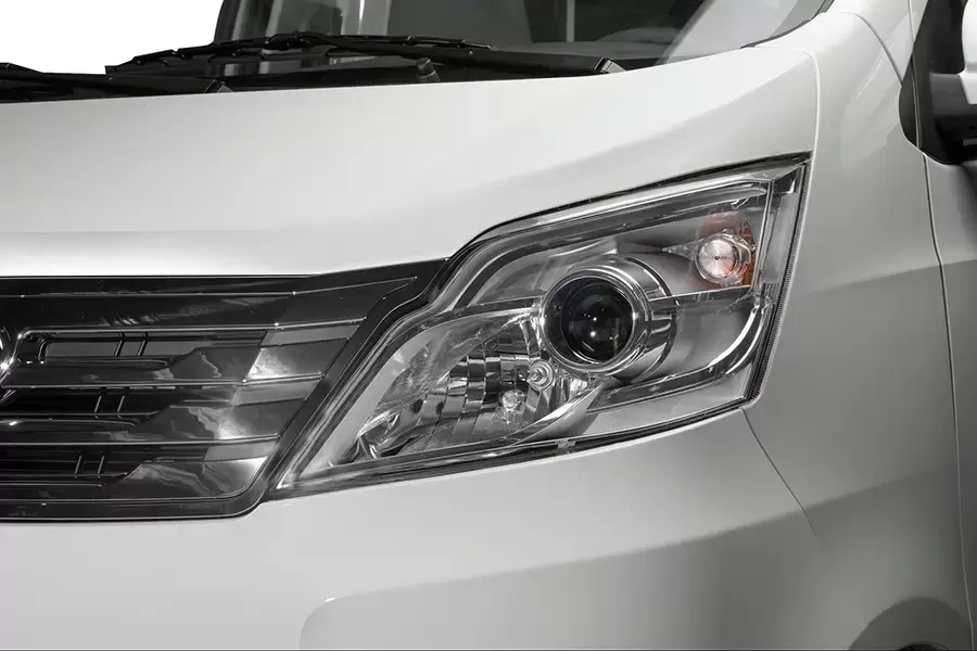 Đèn pha Halogen projector kết hợp đèn sương mù trên xe Tera100S thùng cánh dơi