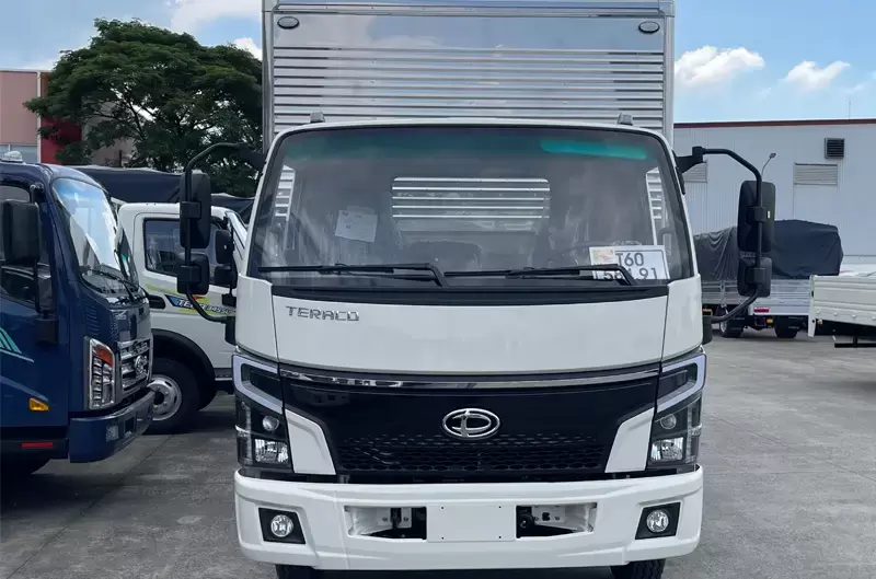 Tera190SL Plus thùng kín: động cơ Isuzu, chở hàng vượt trội