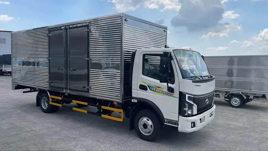 Thùng kín phù hợp với hàng cần hạn chế tác động từ bên ngoài khi vận chuyển