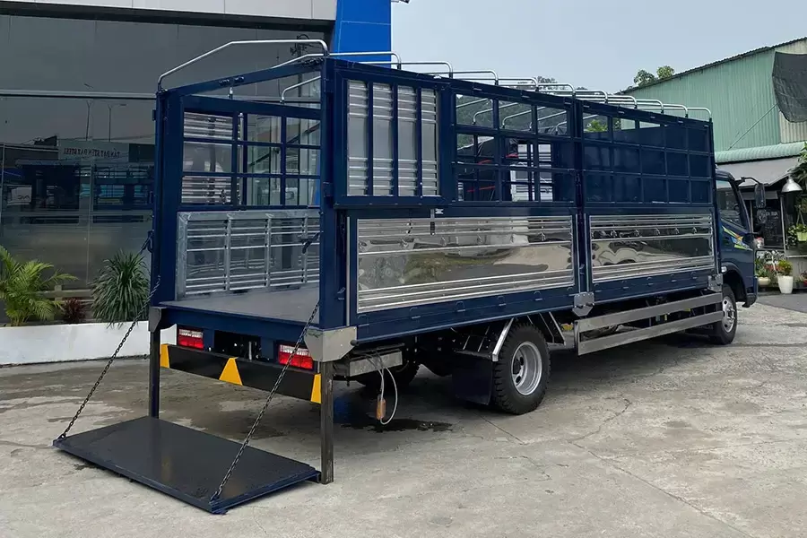 Tera345SL Plus - Thùng bạt bửng nâng giúp nâng hạ hàng hóa dễ dàng và an toàn