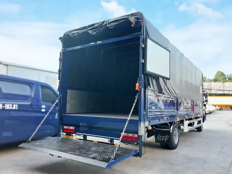 Bửng nâng giúp nâng hạ hàng hóa dễ dàng hơn