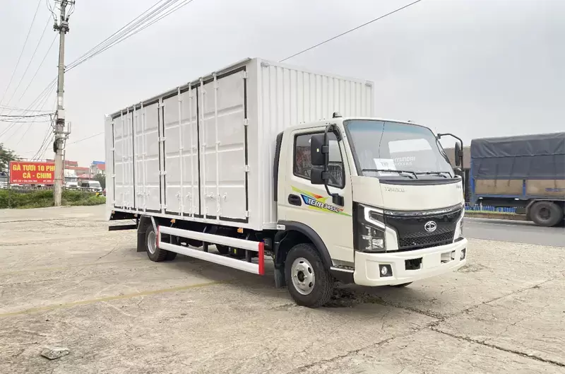 Xe tải Tera345SL Plus thùng container dài 6.3m có gì nổi bật?