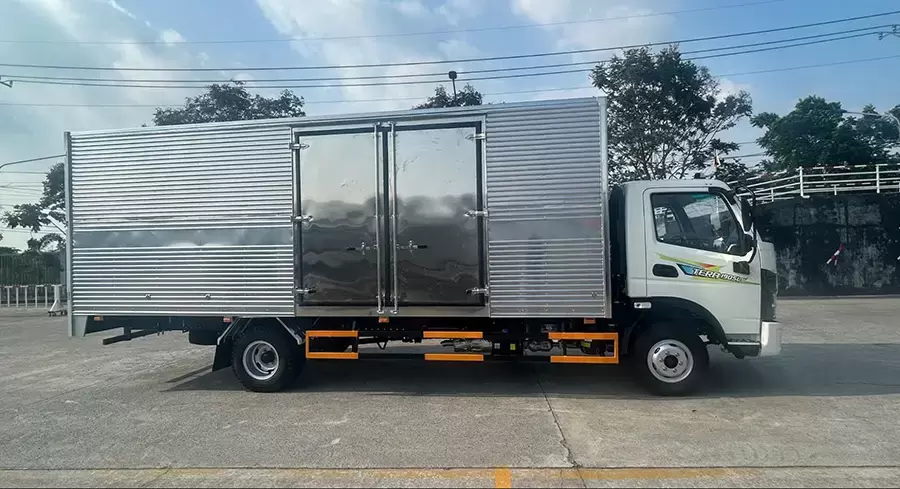 Khả năng chở hàng nổi bật với thùng dài 6m