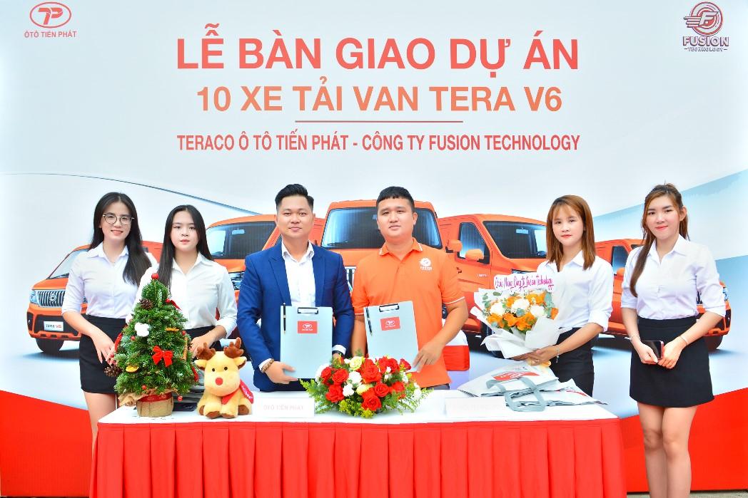 BÀN GIAO LÔ 10 XE VAN CHO CÔNG TY TNHH DỊCH VỤ FUSION TECHNOLOGY