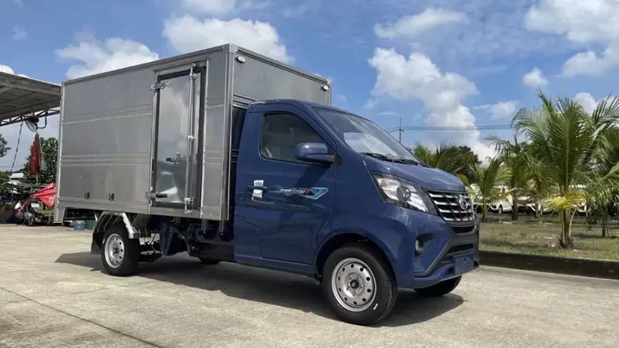 Tải trọng 1,25 tấn và kích thước lọt lòng thùng 3.05m là lợi thế của Tera Star Plus