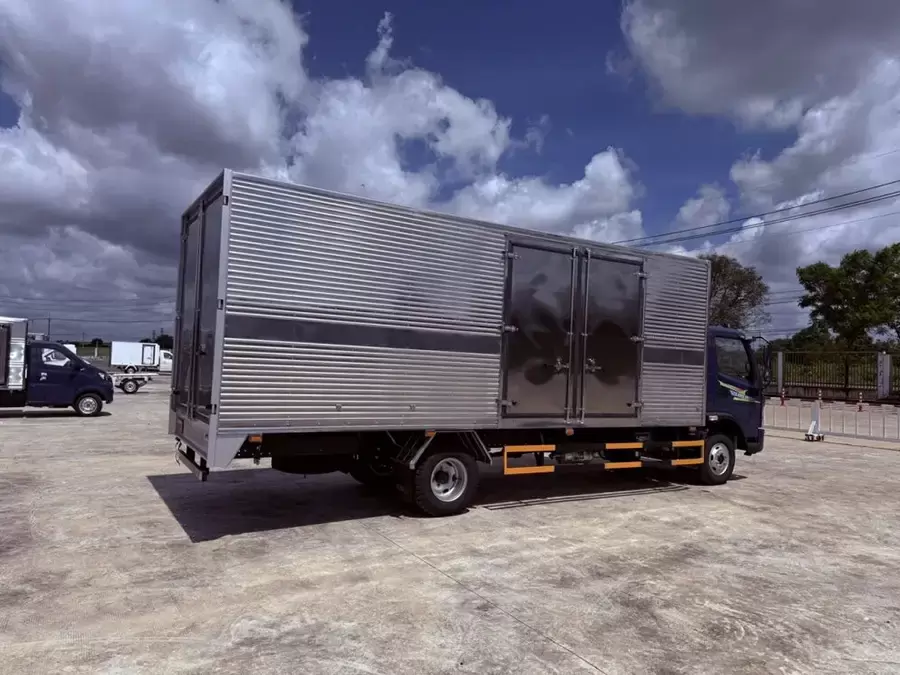 Tera345SL Plus được chú trọng vào thiết kế thùng để chuyên chở hàng hóa cồng kềnh