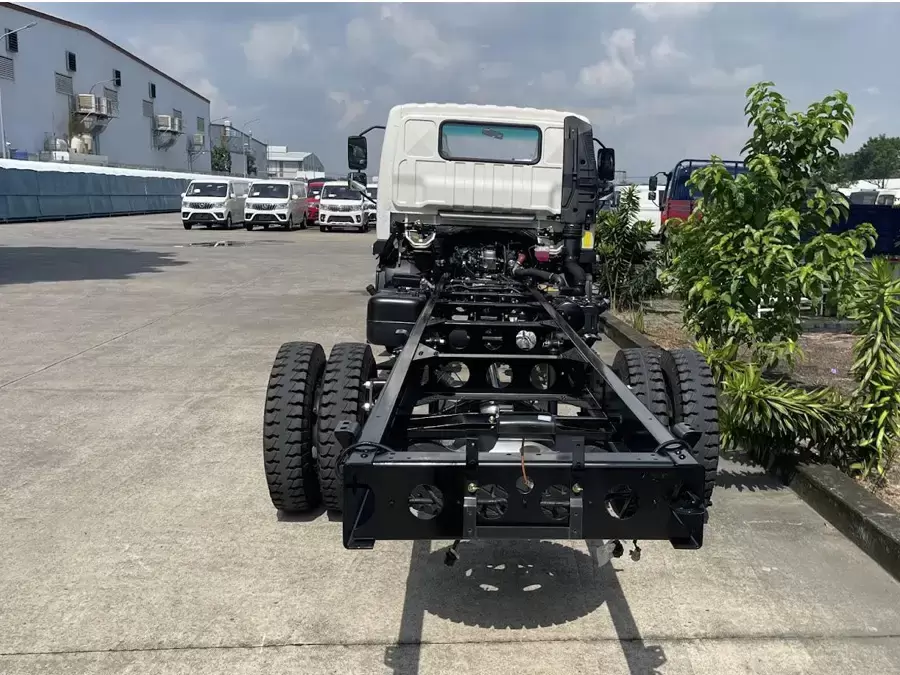 Khung gầm chắc chắn, chịu toàn bộ trọng lượng xe tải 3.5 tấn Tera345SL Plus