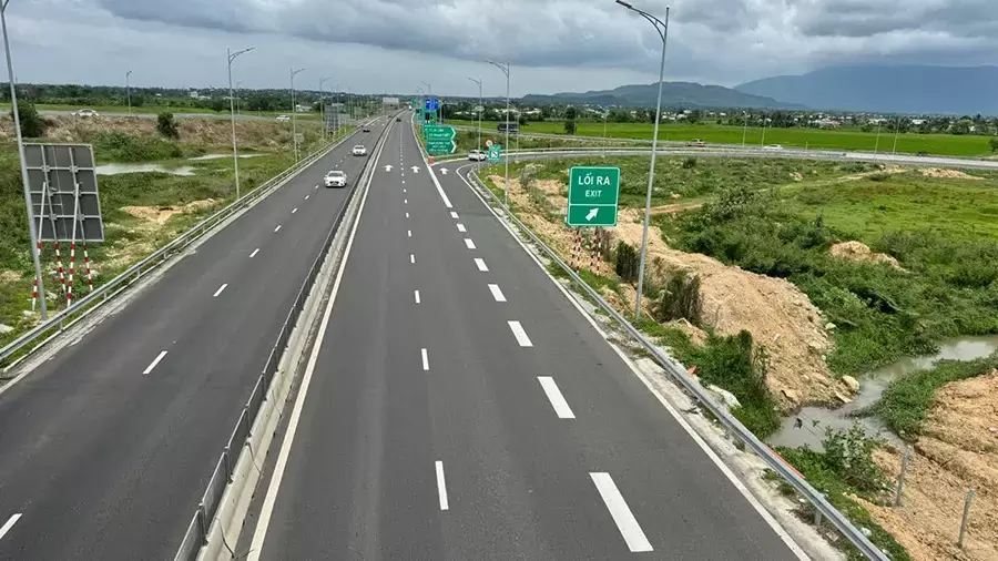 Vạch phân chia làn cùng chiều