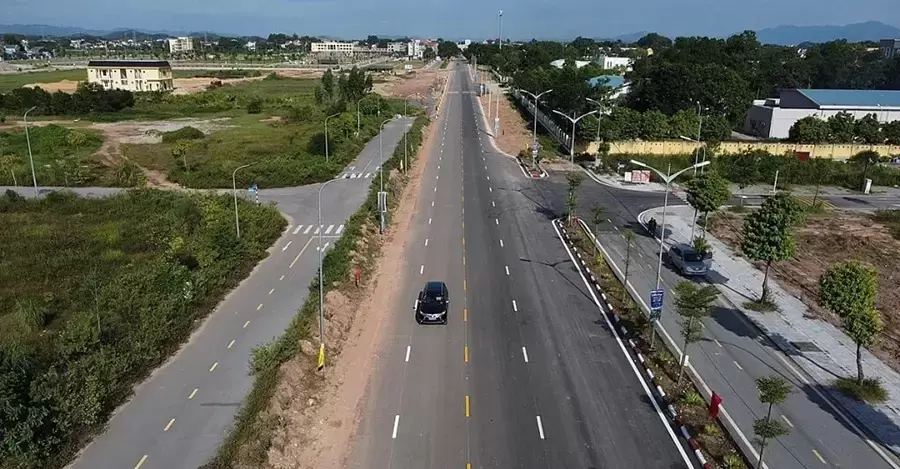 Vạch kẻ đường dùng để hướng dẫn, phân chia làn và đảm bảo giao thông an toàn